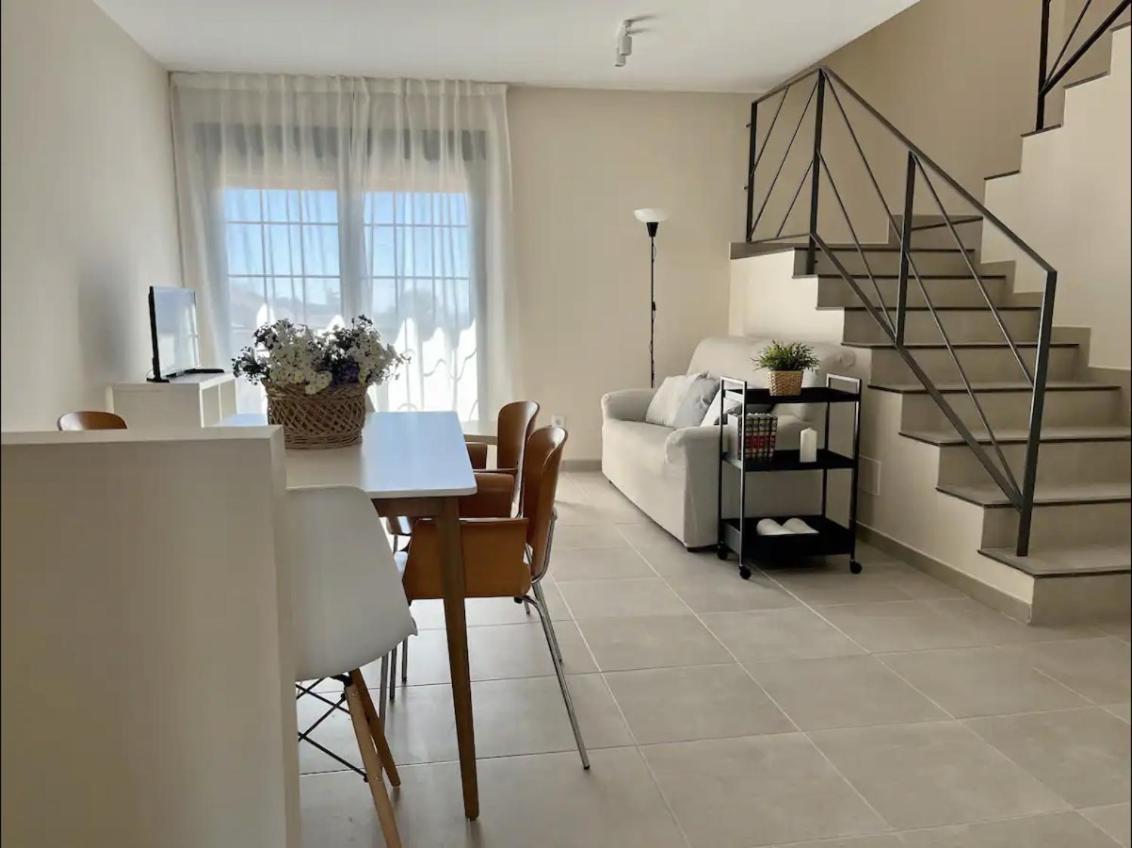 Apartamentos El Piquillo En Cadalso De Los Vidrios Exteriör bild